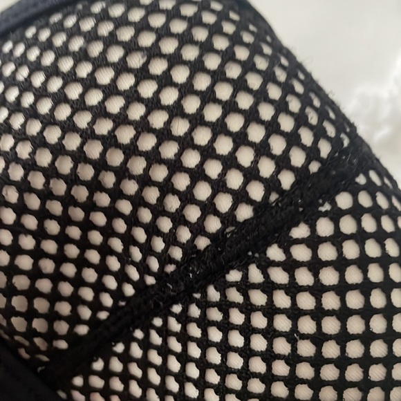 Triangl mesh top - Picture 3 of 3